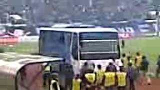 Kedatangan Bus Persija di Jalak Harupat. screenshot 4