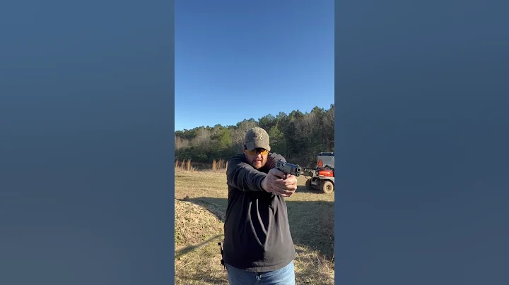 Shooting A Kimber Custom II in 10mm New Magazine Jam