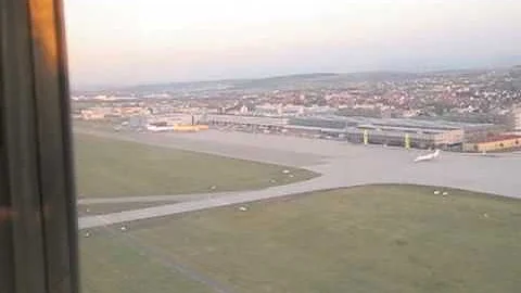 Stuttgart landing on Cessna 152