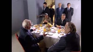Laz Ziya Ve Hüsrev Ağa, Çakır'ı Hapishanede Ziyaret Ediyor(nostalji özel Yapım) Laz Ziya Ve Hüsrev Ağa, Çakır'ı Hapishanede Ziyaret Ediyor(nostalji özel Yapım)