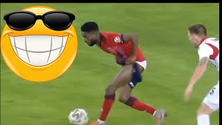 FUNNY MOMENTS IN FOOTBALL