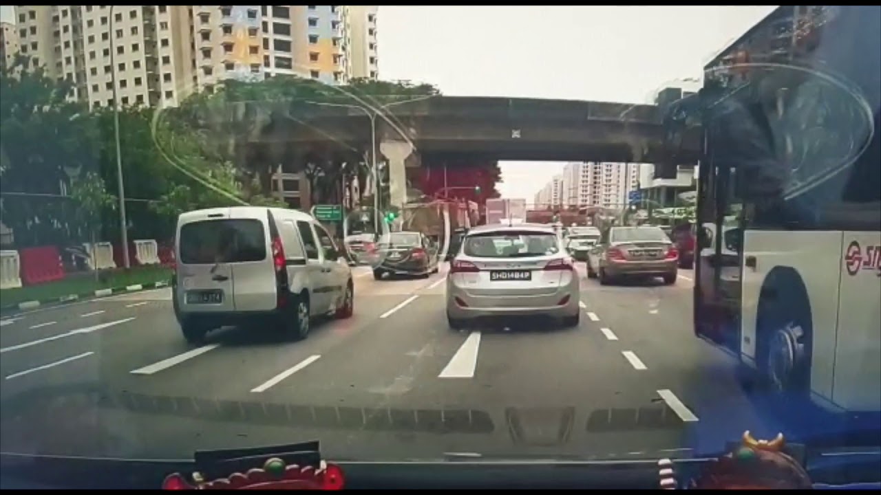 road trippin jun2019 fail to brake in time and rear ended #GBB5114M toyota hiace