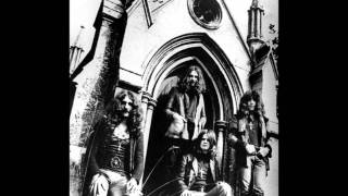 Video thumbnail of "black sabbath - n.i.b (lyrics)"