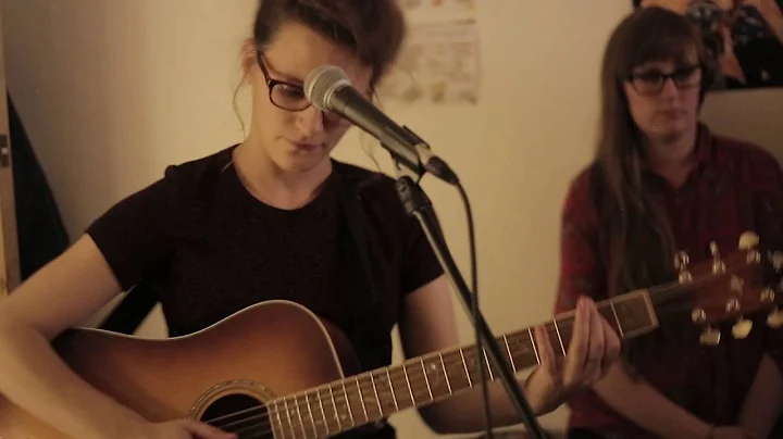 Backyard Sessions #10 - Joey MacPhail - Give Me On...