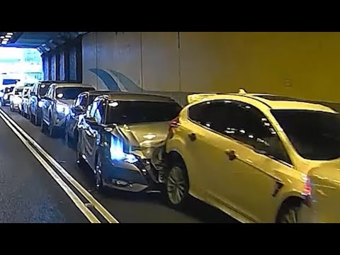 【車禍影片】貪食蛇真好玩（2025.02.23 國道三號北上桃園埔頂隧道