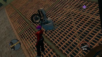 Saint Row: The Third - Driving a bike into a bridge while attempting a stunt - HD