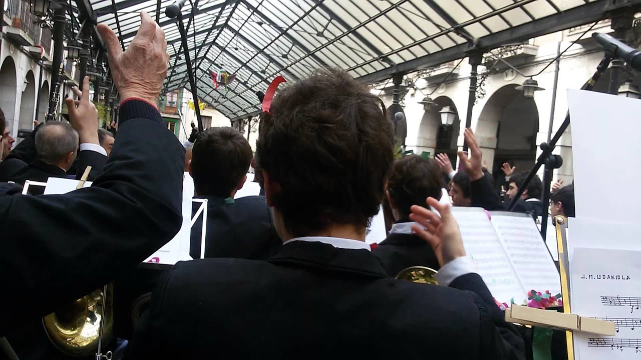 Ostegun Gizen. Tolosako Musika Banda