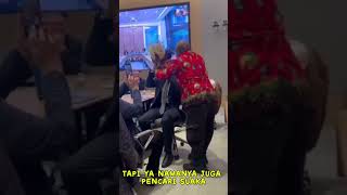 *John Anari Jual Mahkota Sakral Demi Suaka Personal, Provokator Tolol yang Amnesia Pembangunan!*
