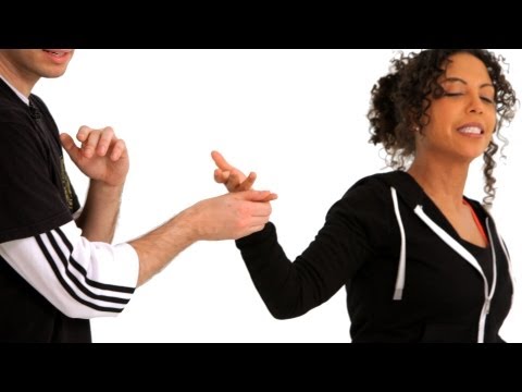 How to Break an Assailant&rsquo;s Fingers | Self-Defense