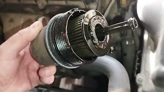 Замена моторного масла с фильтром Ситроен ксара(Как поменять масло мотора и масляный фильтр в Ситроен Ксара Эксклюзив Заранее нужно приобрести масло и..., 2016-04-21T11:38:30.000Z)