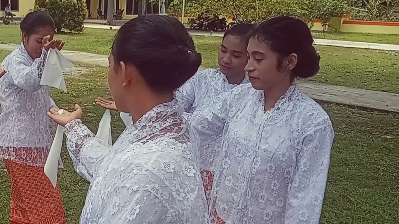 Tari Lenso Penyambutan Tamu - Nona Allang Asaude