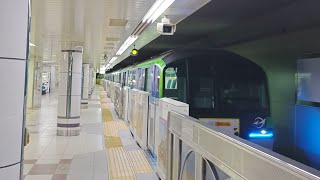 東京モノレール10000形 羽田空港第1ターミナル駅到着シーン