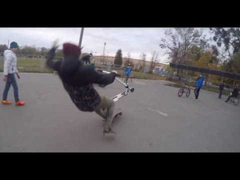 Video: Stormer Skateparken På En Scooter [VID] - Matador Network