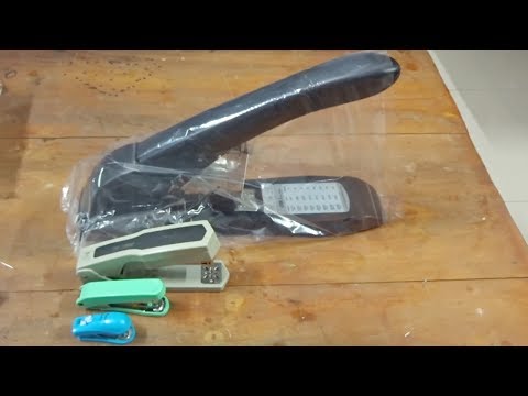 Video Đập hộp Máy dập gim đại Deli 0395 - youtube