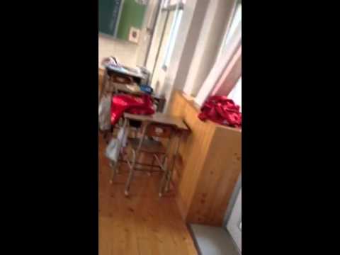 けんや電話中！