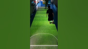 Interactive projection game--football game