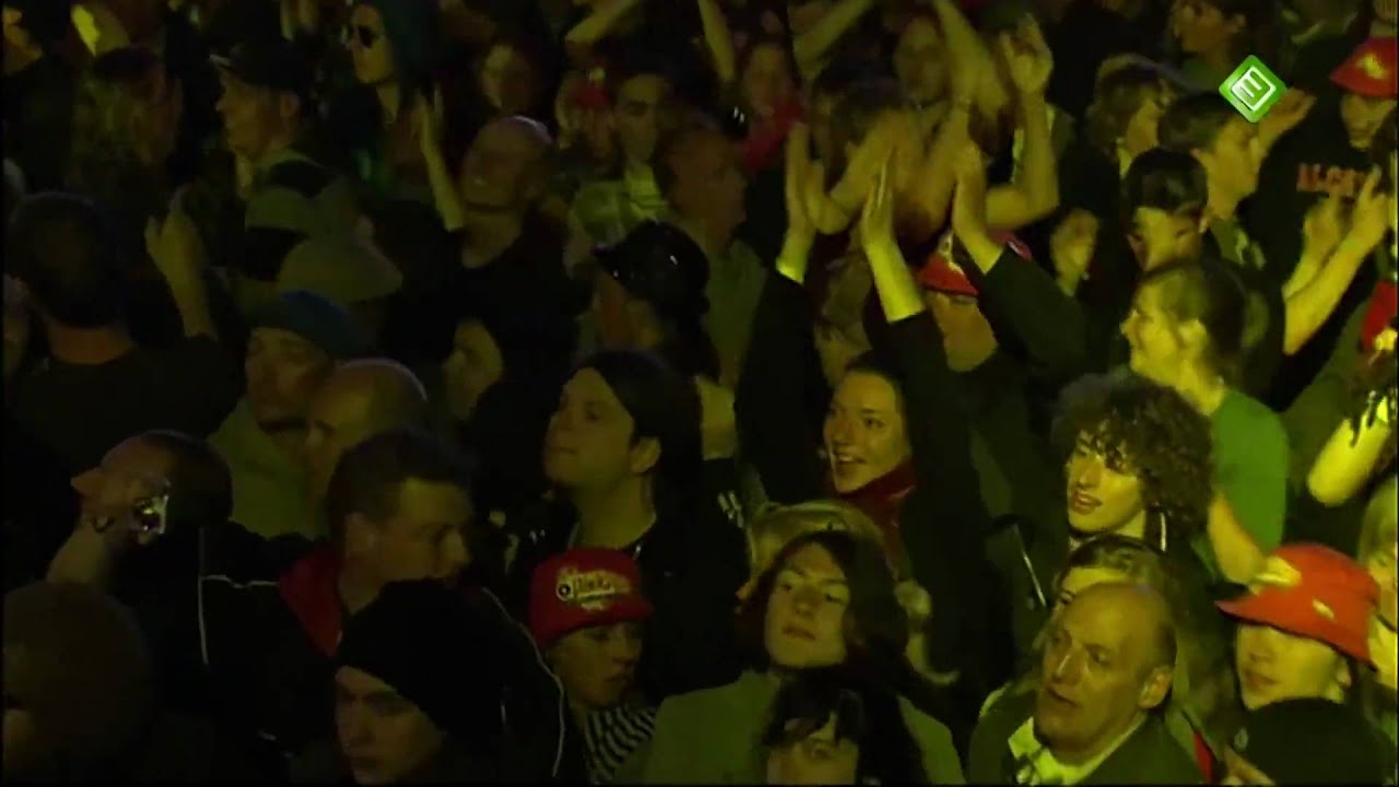 Gogol Bordello - My Companjera - Pinkpop 2010