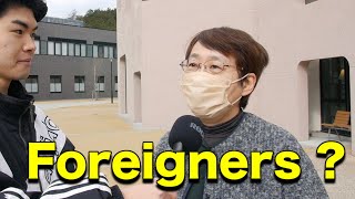 How do Japanese elders think of foreigners in Japan  ?