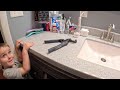 How to unclog a sink and a bathtub  in less 20 minutes!