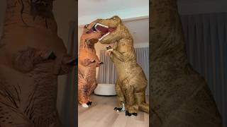 DINOSAURS DANCING! 😅 - #dance #tremd #viral #couple #funny #dinosaurs #shorts