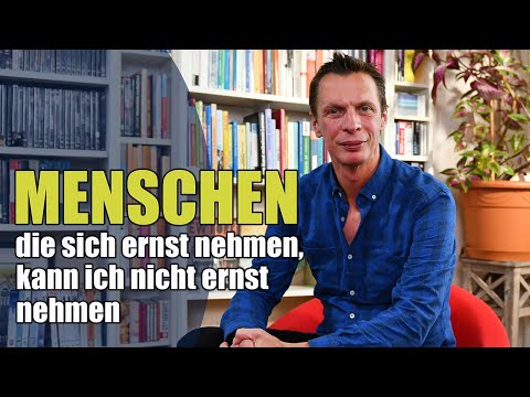 ON THE RED CHAIR | Klaus Eckel: "I can't take people seriously who take themselves seriously"