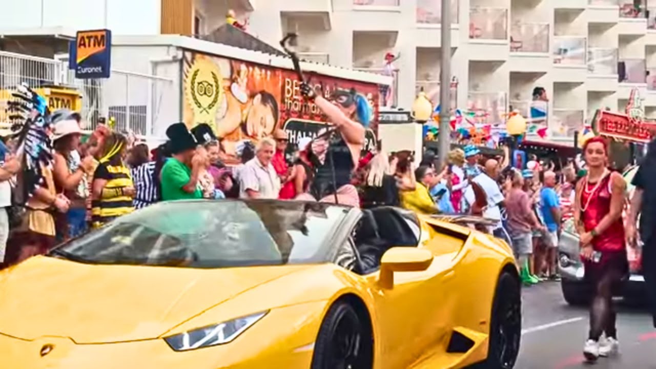 Benidorm Fancy Dress Fiesta 2025 - street celebration fiesta magic