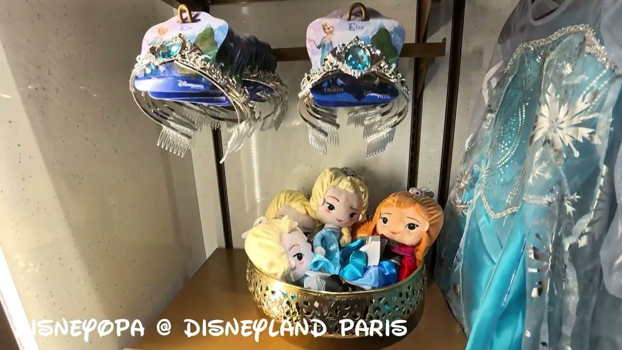 ROYAL COLLECTION BOUTIQUE - SHOP WALK THROUGH - Disneyland Paris - DisneyOpa