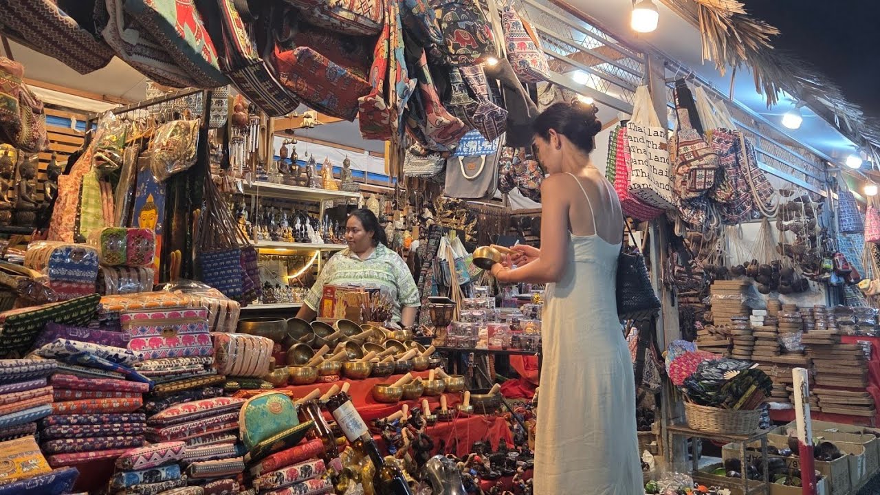 Khao lak night life. Bang Niang Marketตลาดนัดบางเนียง.방니앙 나이트 마켓.