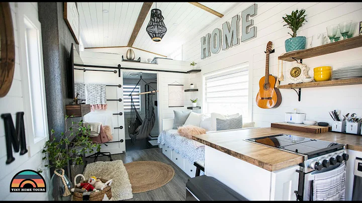 Empty Nester Builds Gorgeous Off-Grid Tiny House f...