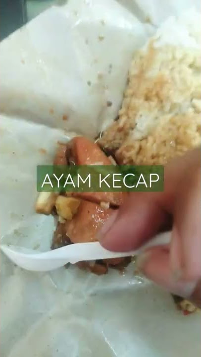 CUMA AYAM KECAP SAMA NASI TAPI NGANTRI BELINYA