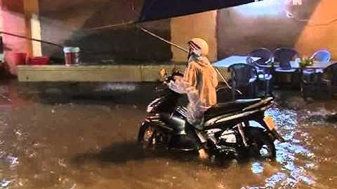 Nhiều tuyến đường tại TP Hồ Chí Minh bị ngập