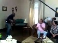 الراجل بتاع اغنية الزبابه مع حسن حسنى.mp4