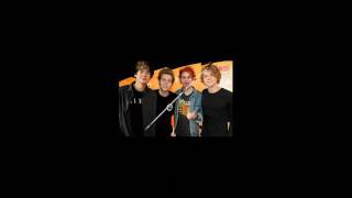 Try Hard - 5 Seconds Of Summer with PICTURES