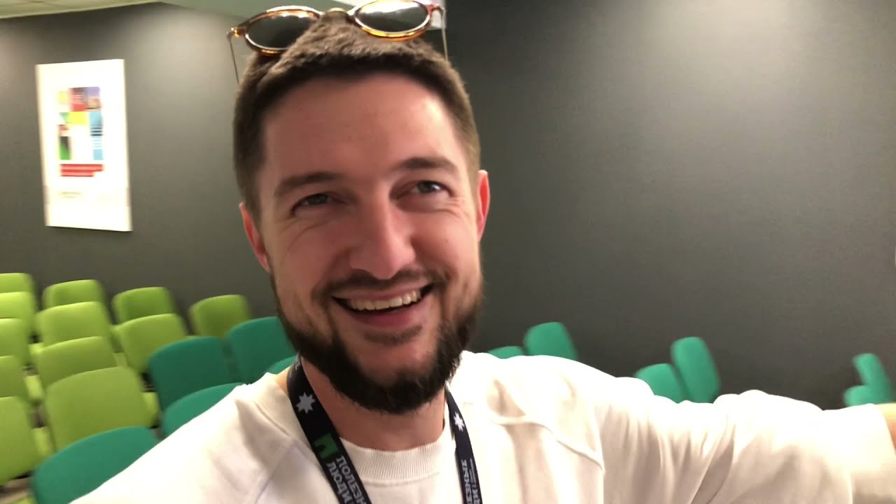 Павловская тренинг. Полезные люди риэлторы Саратов. Полезные люди Саратов. Илья риэлтор Москва. Юрий Жимский Саратов бэнд.