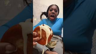 Vickey Cathey Eates the messiest Wingstop sandwich😱🤤 #shorts