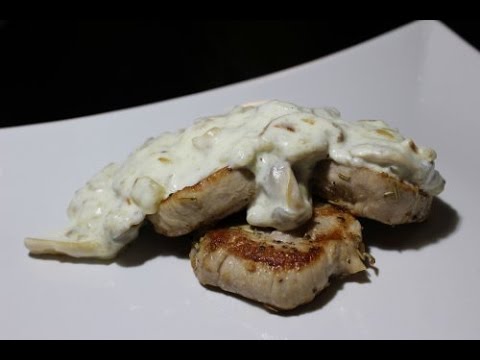 Видео рецепт Вырезка в сливочно-грибном соусе
