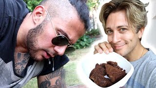 PRANKAR TARZAN MED 'SPECIELLA' BROWNIES