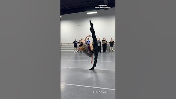SHE ATE THAT 👏🏻👏🏻👏🏻👏🏻 #ballet #dancer #ballerina