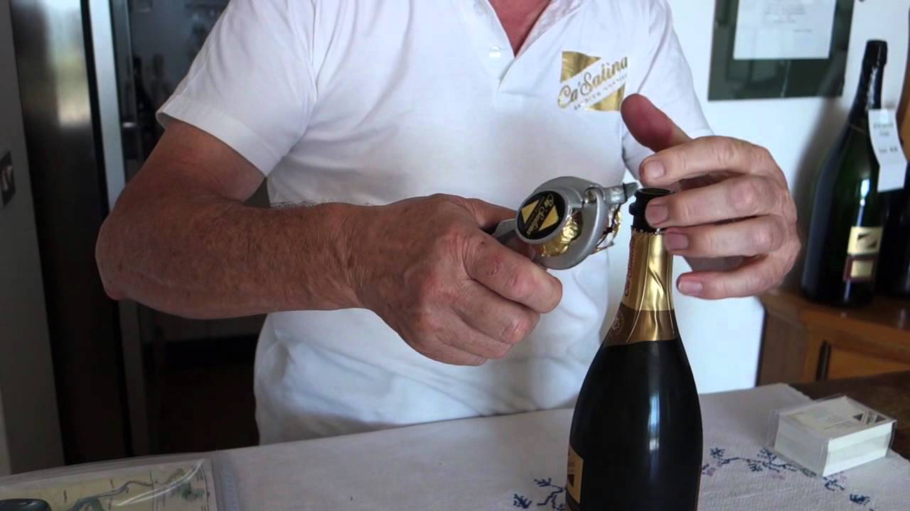 How Do You Open A Bottle Of Prosecco