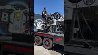 YAMAHA MT07 wheelie stand up on wheelie machine | WHEELIE MACHINES AUS |As seen on adrenaline.com.au