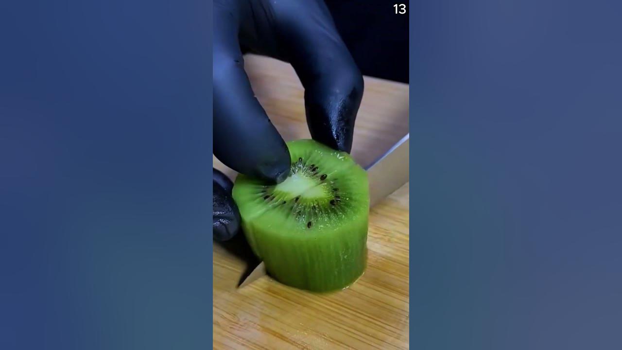 Alat sederhana super tajam memotong buah kiwi sangat memuaskan #shorts