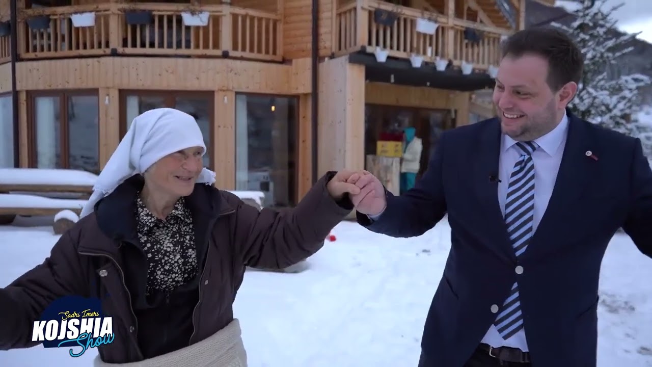 Lokja jau ftof Kengtareve tona. Shikoni sa bukur kendon dhe vallzon