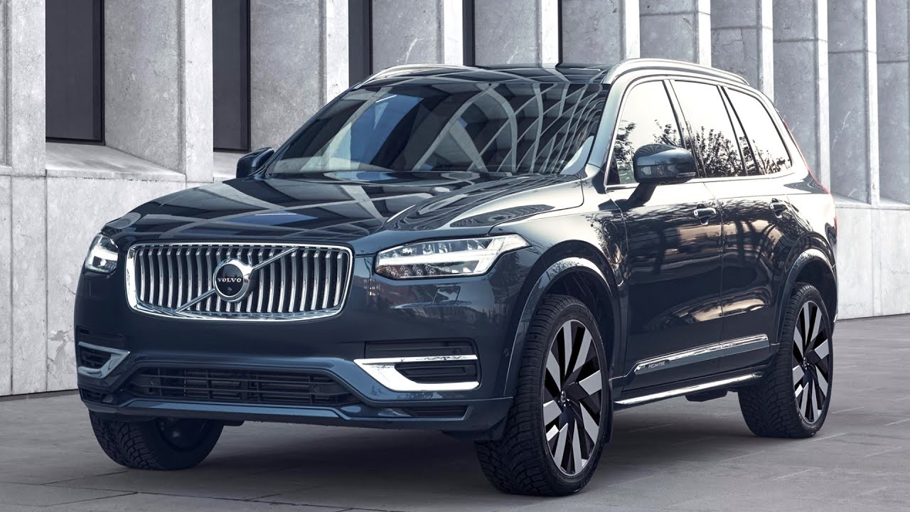 2022 Volvo XC90 Recharge T8 AWD Denim Blue Driving, Exterior