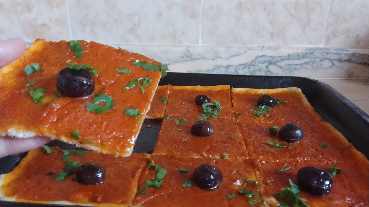 بيتزا كاري 🇩🇿  احذفي كامل الوصفات لي تعرفي اليوم يسموك شاف في دارك 👍وهذي بذات بشكرك عليها😍