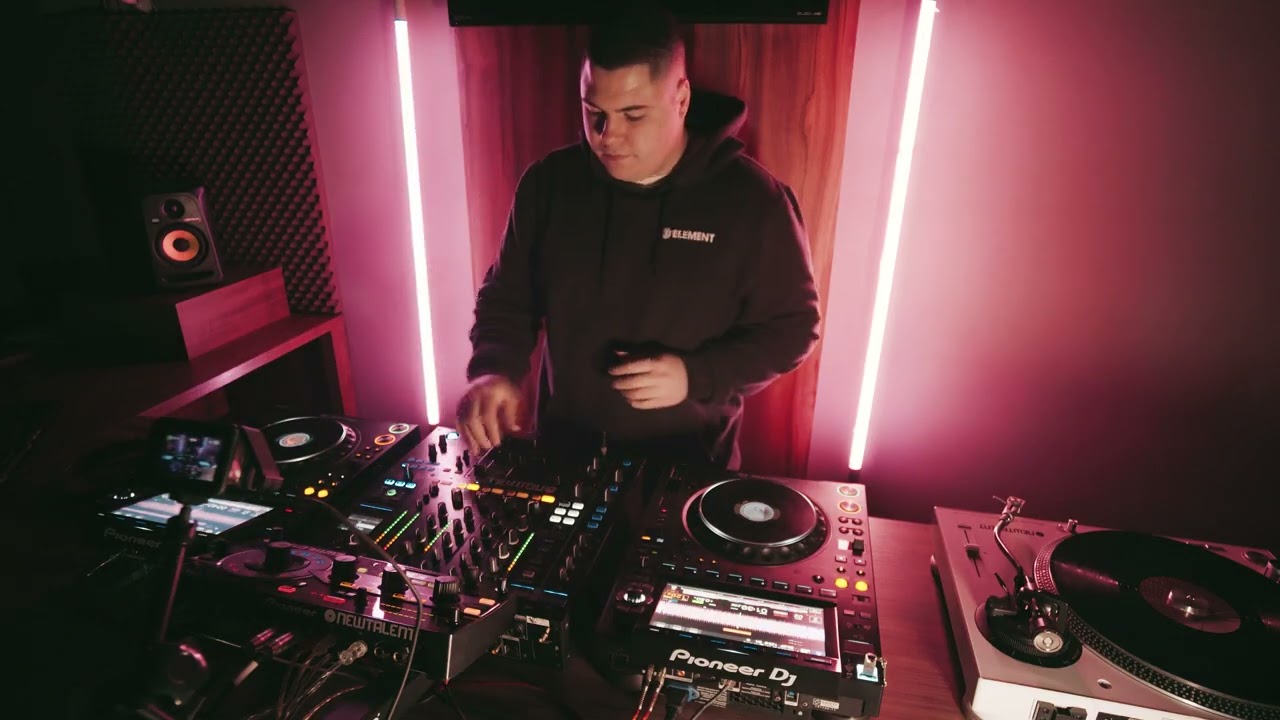 Watch FLOWFAT on the Spotlight Mix (Tech House / Deep Tech House) on YouTube Watch FLOWFAT on the Spotlight Mix (Tech House / Deep Tech House) on YouTube
