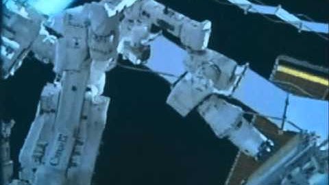 Dextre cleans up after a job well done!