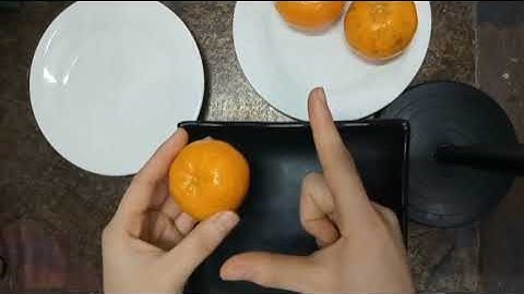 Kỹ năng bóc vỏ quýt- Mầm non Thụy Lâm