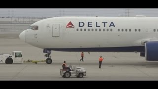 (HD) Delta Air Lines Boeing 767-300ER Pushback, SLC to Paris Charles de Gaulle International Airport