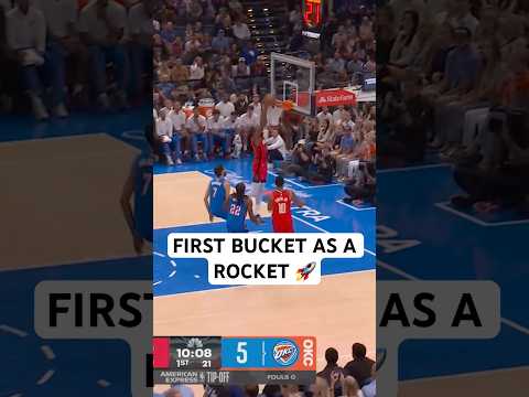 Kevin Durant gets his first bucket as a Rocket