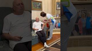 видео: Все мужчины возле телевизора спят😂😂😂 картинка: Все мужчины возле телевизора спят😂😂😂